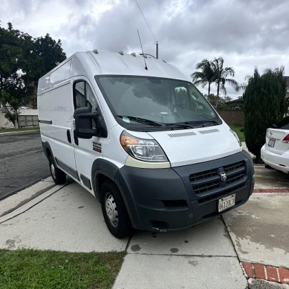 cargo-van-gruzoperevozki-lok-photo