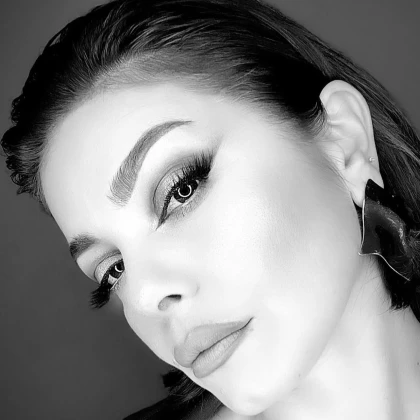 vizazhist-stilist-po-prichioskam-photo