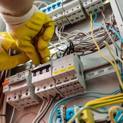 photo-opitniy-elektrik-san-mateo-kaliforniya