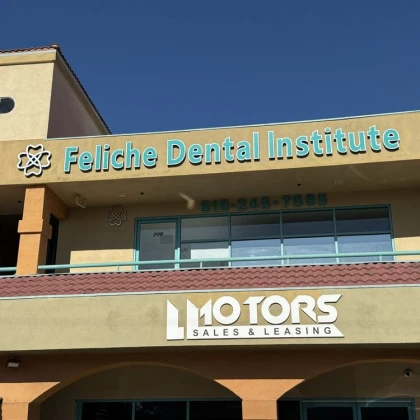 photo-feliche-dental-luchshaya-stomatologiya-v-glendale