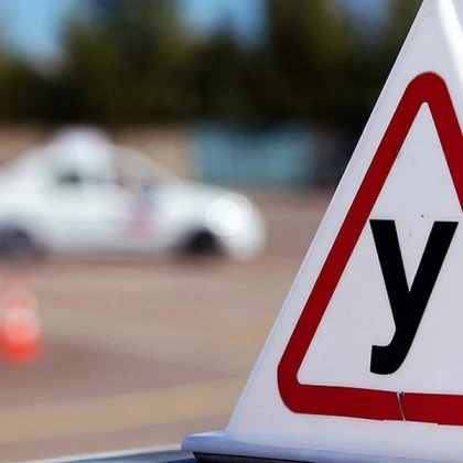 photo-luchshiy-attestovanniy-avtoinstruktor-sakramento-podgotovit-vas-k-sdache-ekzamena-po-vozhdeniyu