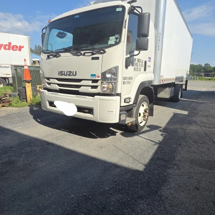 photo-prodaiotsya-box-truck-isuzu-ftr