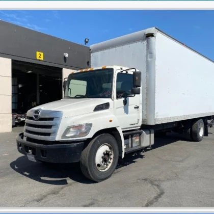 photo-sdam-box-truck-v-arendu