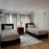 main-photo-sdaetsya-mesto-v-komnate-komn