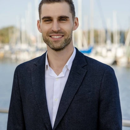 photo-russian-speaking-realtor-in-ta