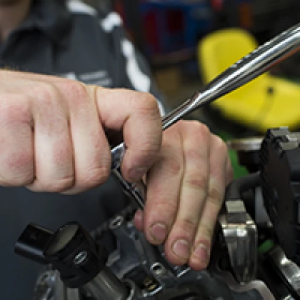 certified-small-engine-mechani-photo