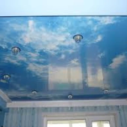 pryamie-postavki-natyazhnih-potol-photo