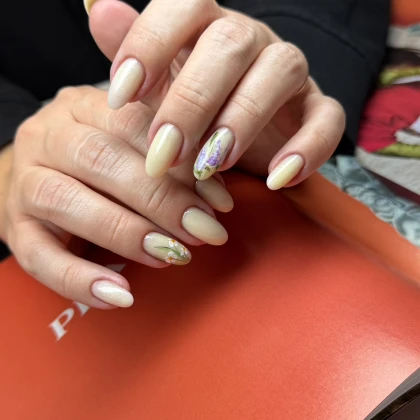 photo-manikyurpedikyurnarashtivanie-no