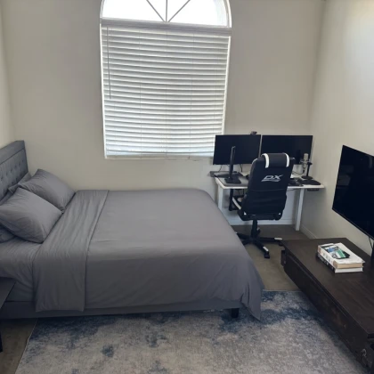 komnata-master-bedrum-s-otde-photo