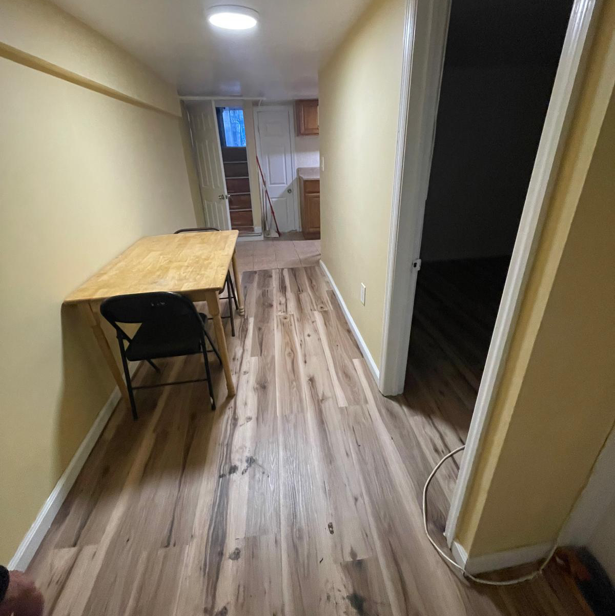 В частном доме в бэйсмонте сдается комната - Фото 3