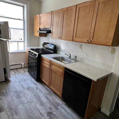 3-bedroom-for-rent-with-garage-photo