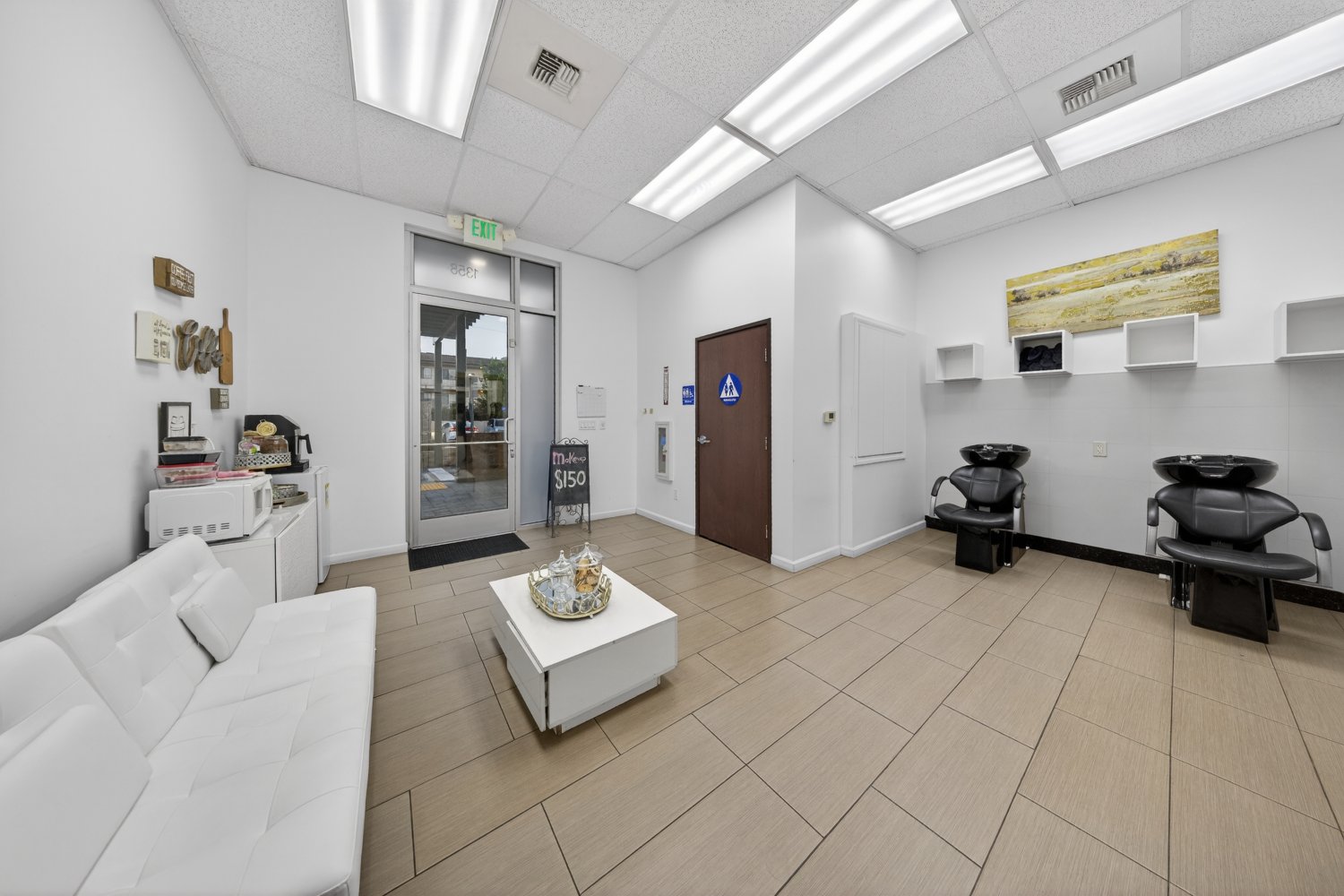 Glendale, CA Beauty Salon For Sale - $135,000 - Фото 6