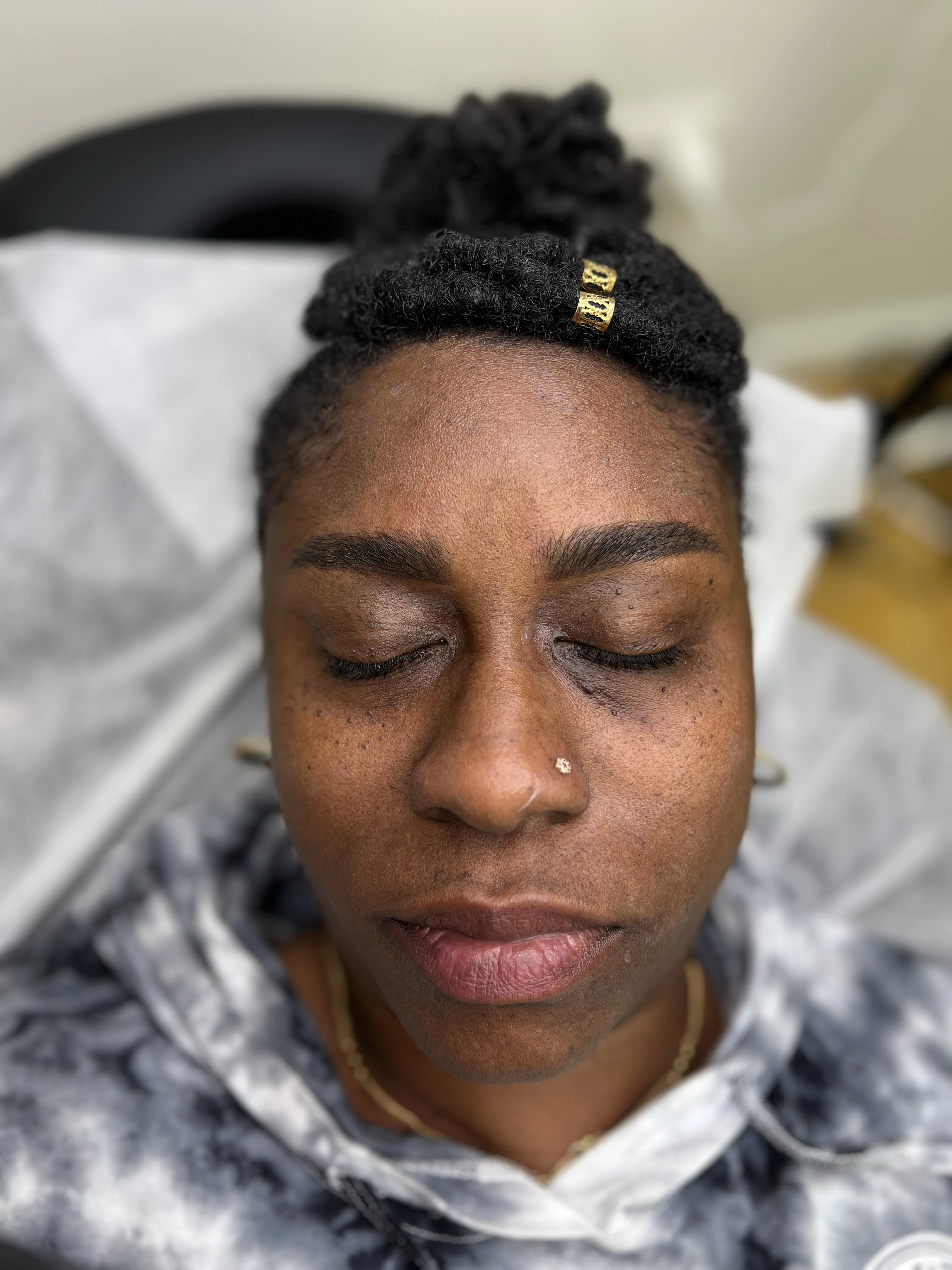 Permanent brow make up