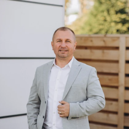 Residential and Commercial Real Estate Petro Shaporda Realtor