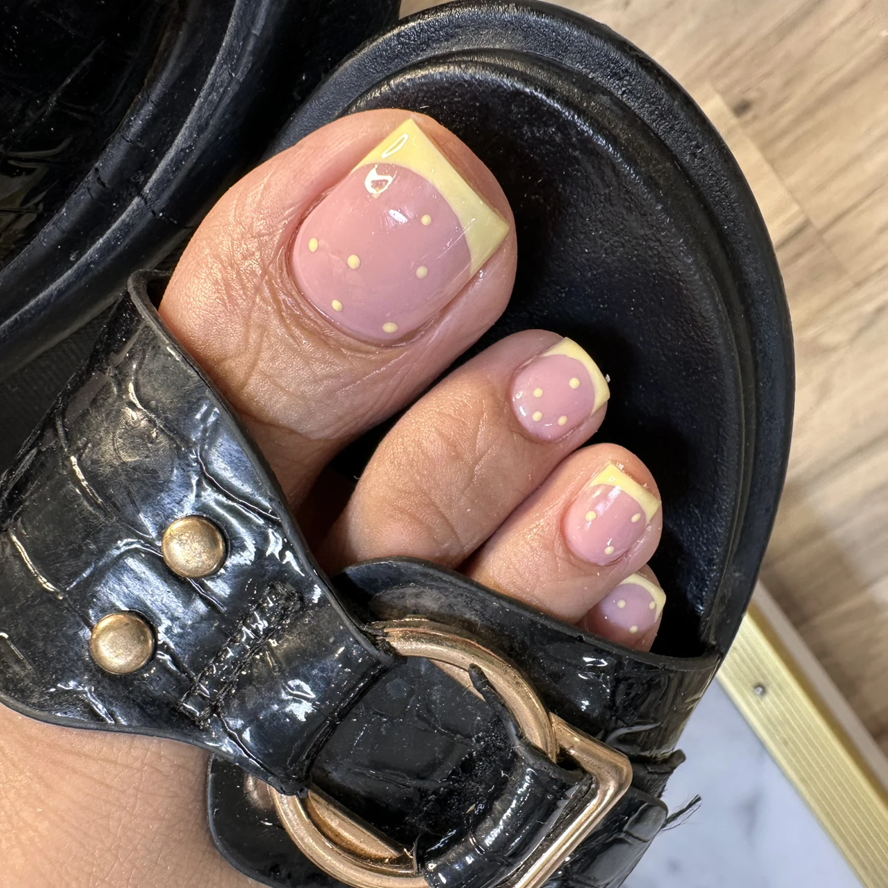 Russian Manicure and Smart Pedicure