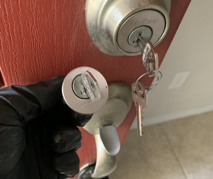 Locksmith Services - Фото 4