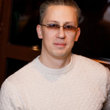 Кабельный техник, системный админ., web дизайнер, просто администратор любых заведений, мастер техник и любые другие