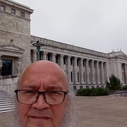 Прибиральник, двірник