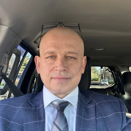 Сейчас работаю техником по обслуживанию апартментов
