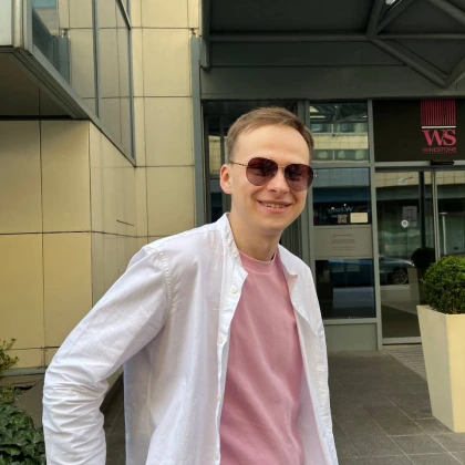 Агент з питань життя та інвестицій, працівник FOH, працівник банку