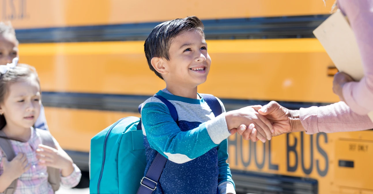 Як влаштувати дитину в американську школу? 4 головні кроки та що потрібно зробити перед ними