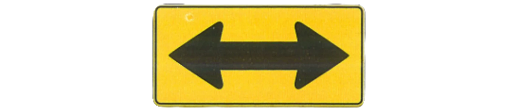 Знак Intersection в форме горизонтального прямоугольника