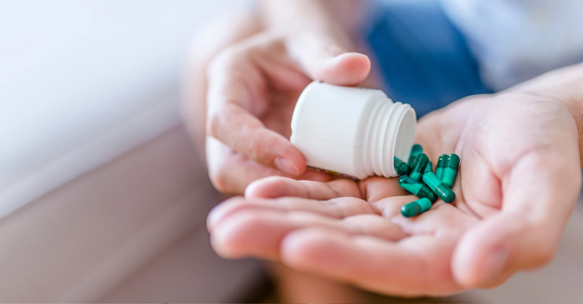 Аналоги лекарств в США: как найти замену привычным таблеткам и где купить знакомые препараты