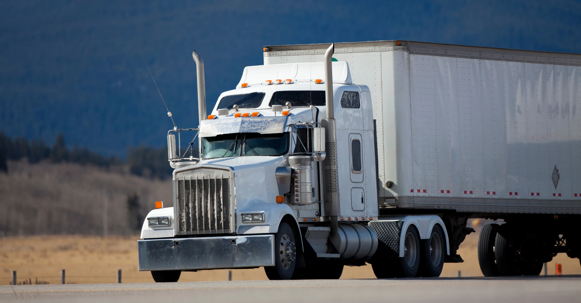 Новые законы в сфере грузоперевозок США 2026: что меняется для компаний, водителей и диспетчеров