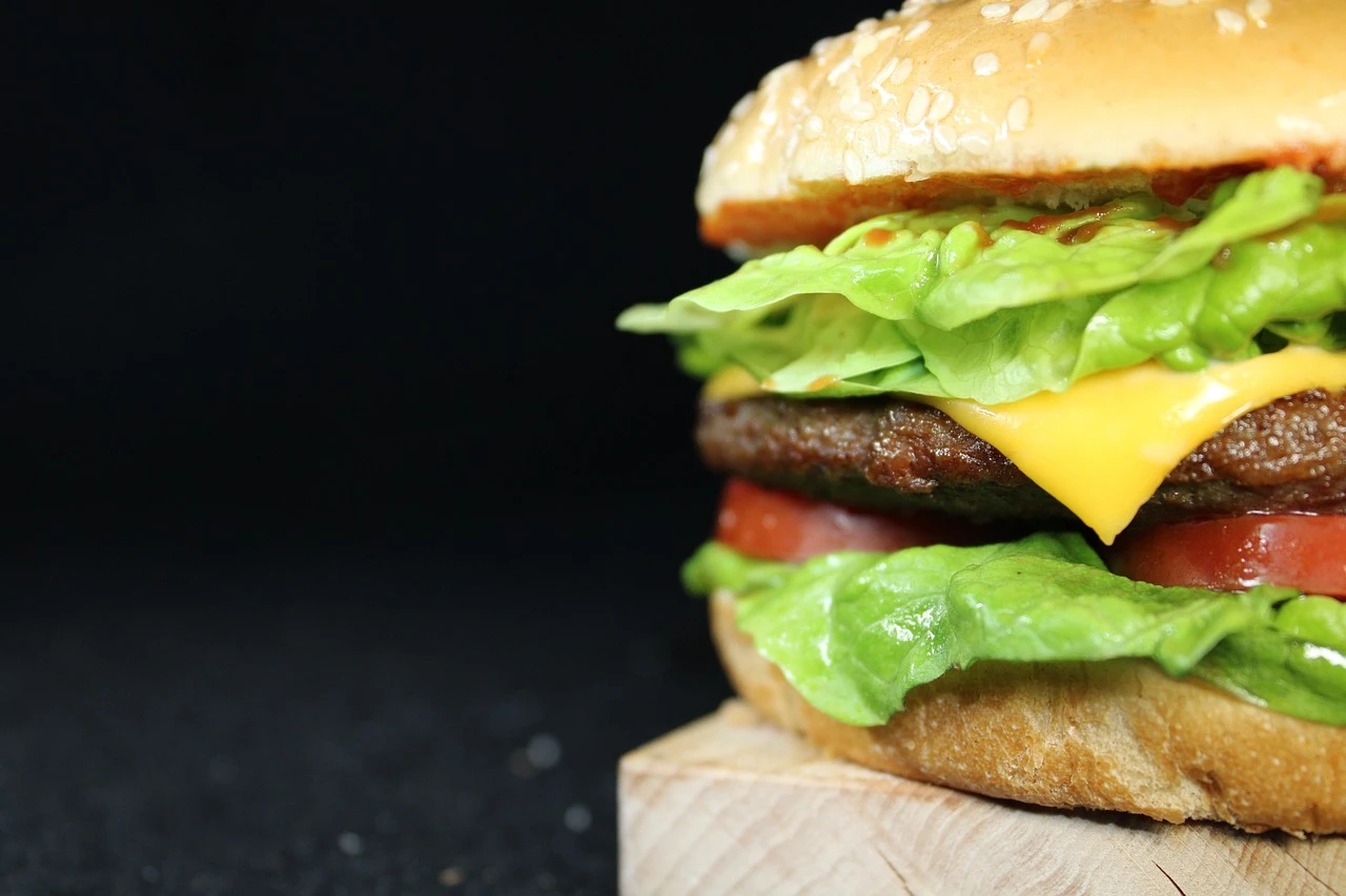 McDonald's и Wendy's доказали в суде, что бургеры в их рекламах такие же, как и в жизни