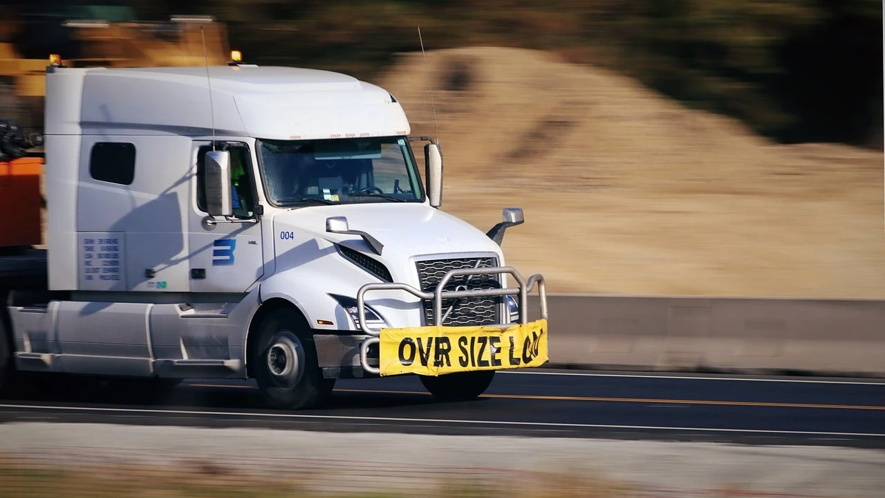 Полиция ищет водителя Volvo, который сбил 40-летнего мужчину