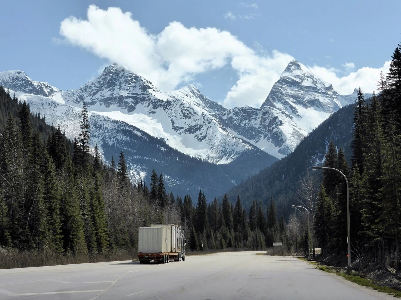 Canada Cartage выходит на рынок США