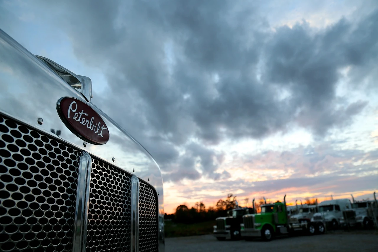У Peterbilt 579 расширился список стандартного оборудования