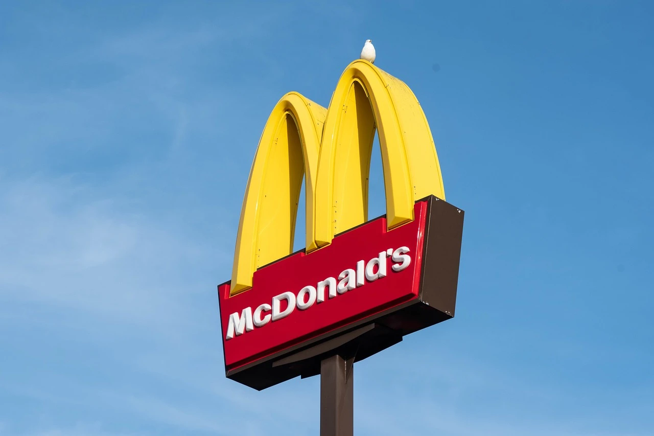 McDonald’s открывает новые заведения под названием CosMc’s