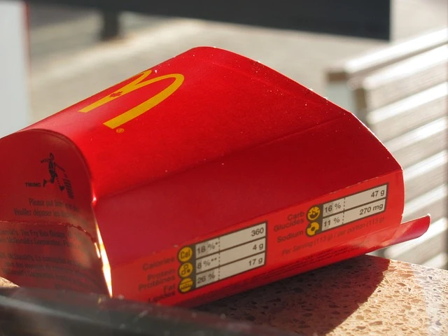 Легендарная сотрудница McDonald's уходит на пенсию: она проработала в заведении почти полвека