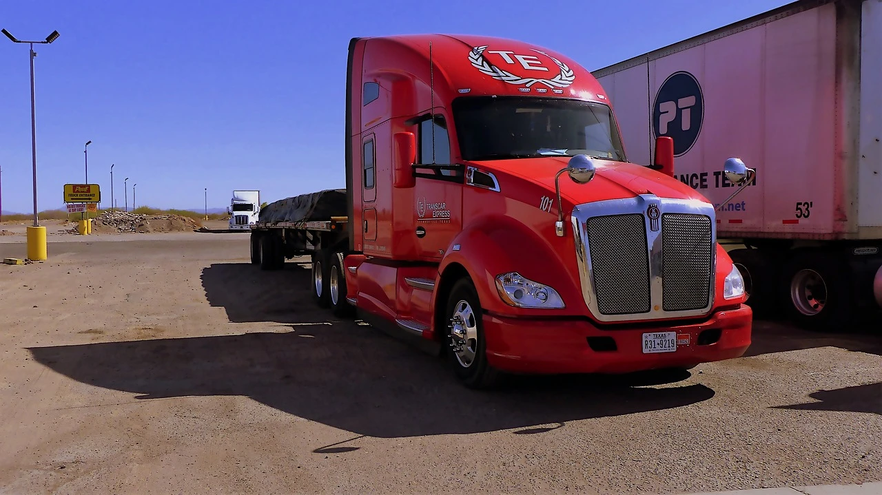 PGT Trucking Inc. откроет два новых логистических центра