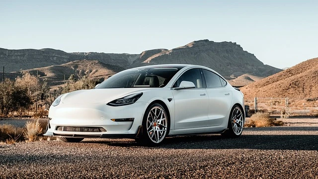 Tesla отзывает 200 тысяч автомобилей