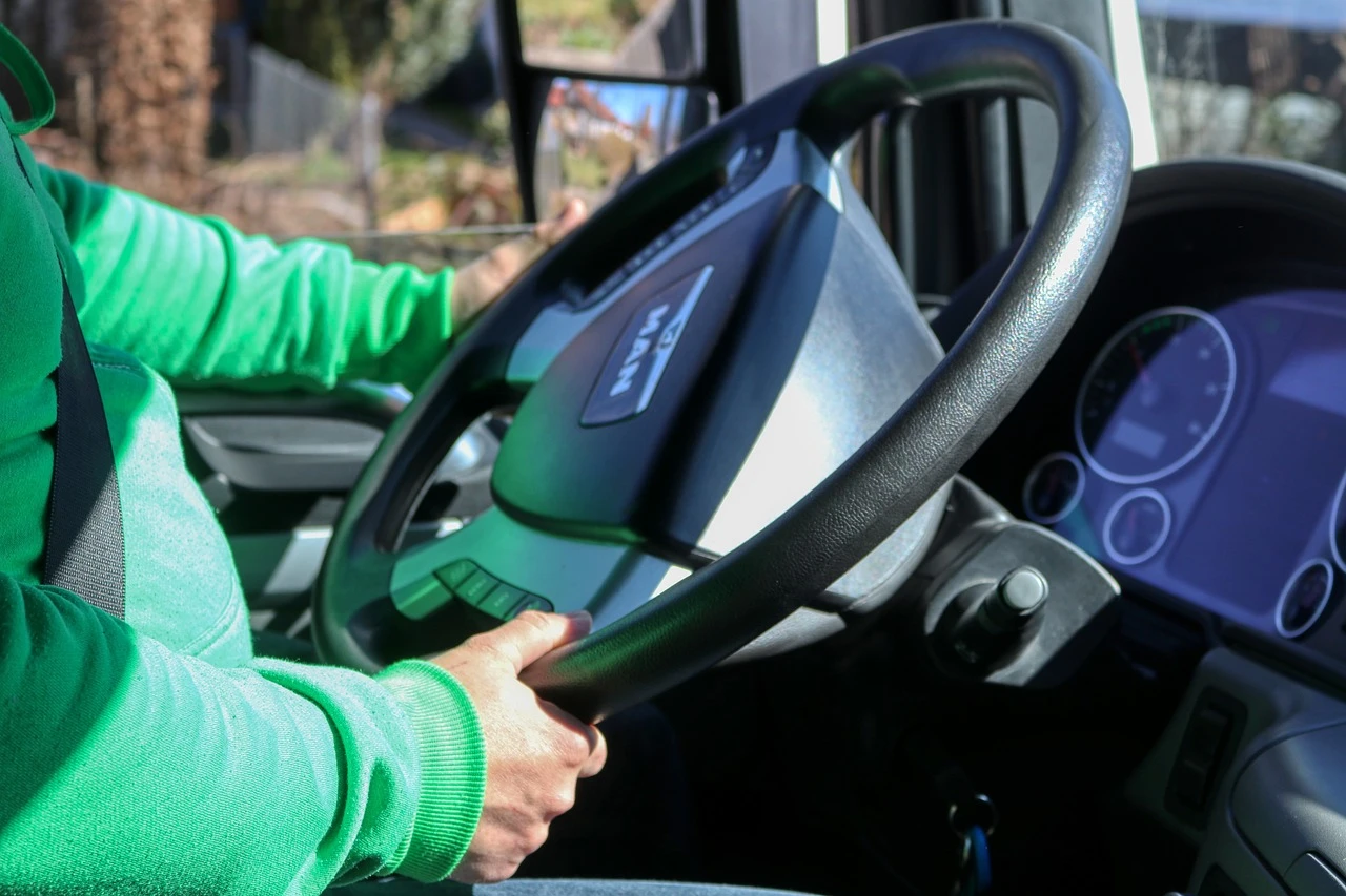 Продавали CDL: федеральная полиция арестовала копов из Массачусетса