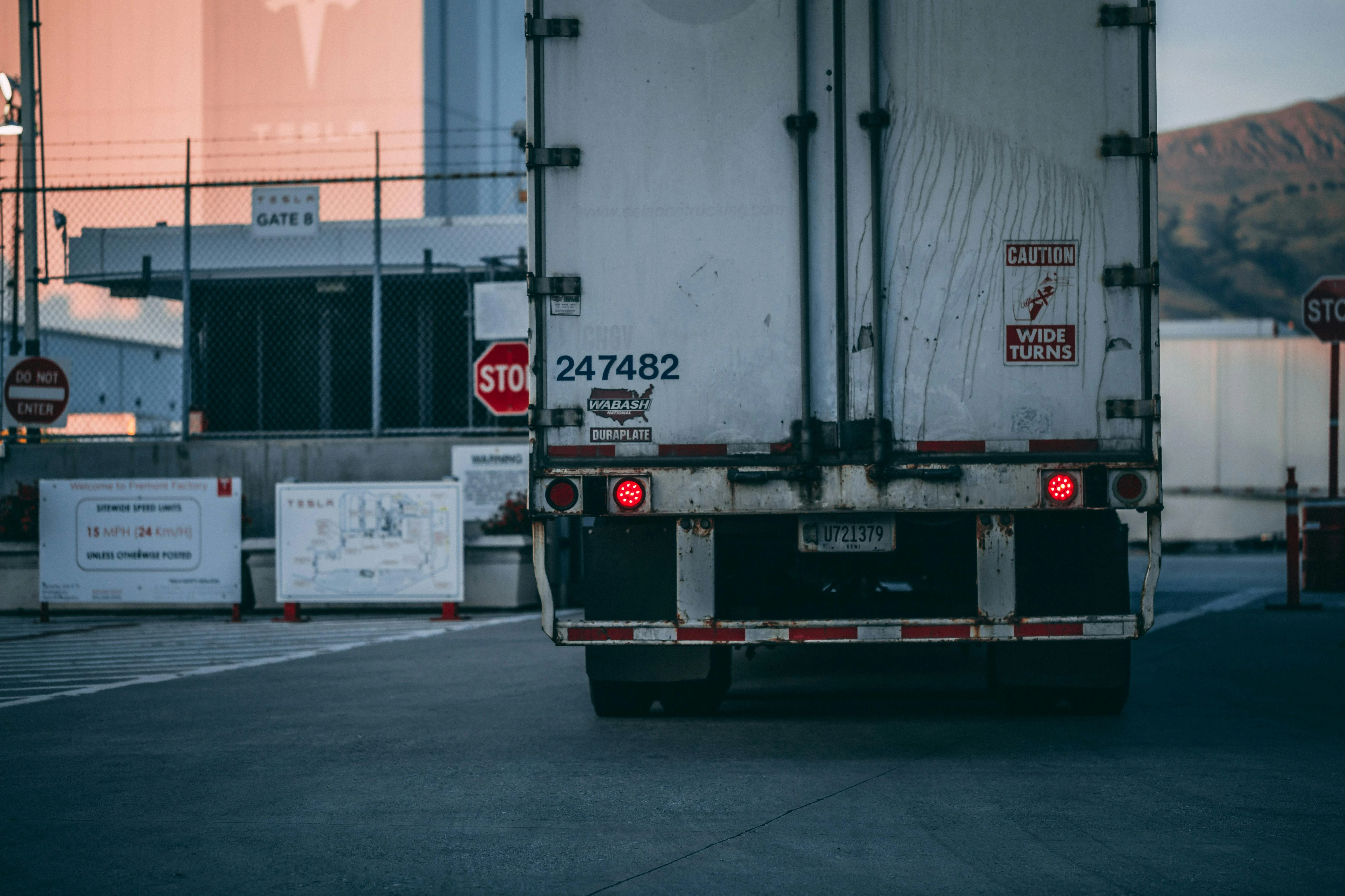 FMCSA откладывает начало проверки маркировки задних защитных ограждений