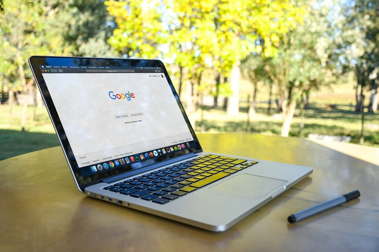 Министерство юстиции США требует разделения Google и продажи браузера Chrome