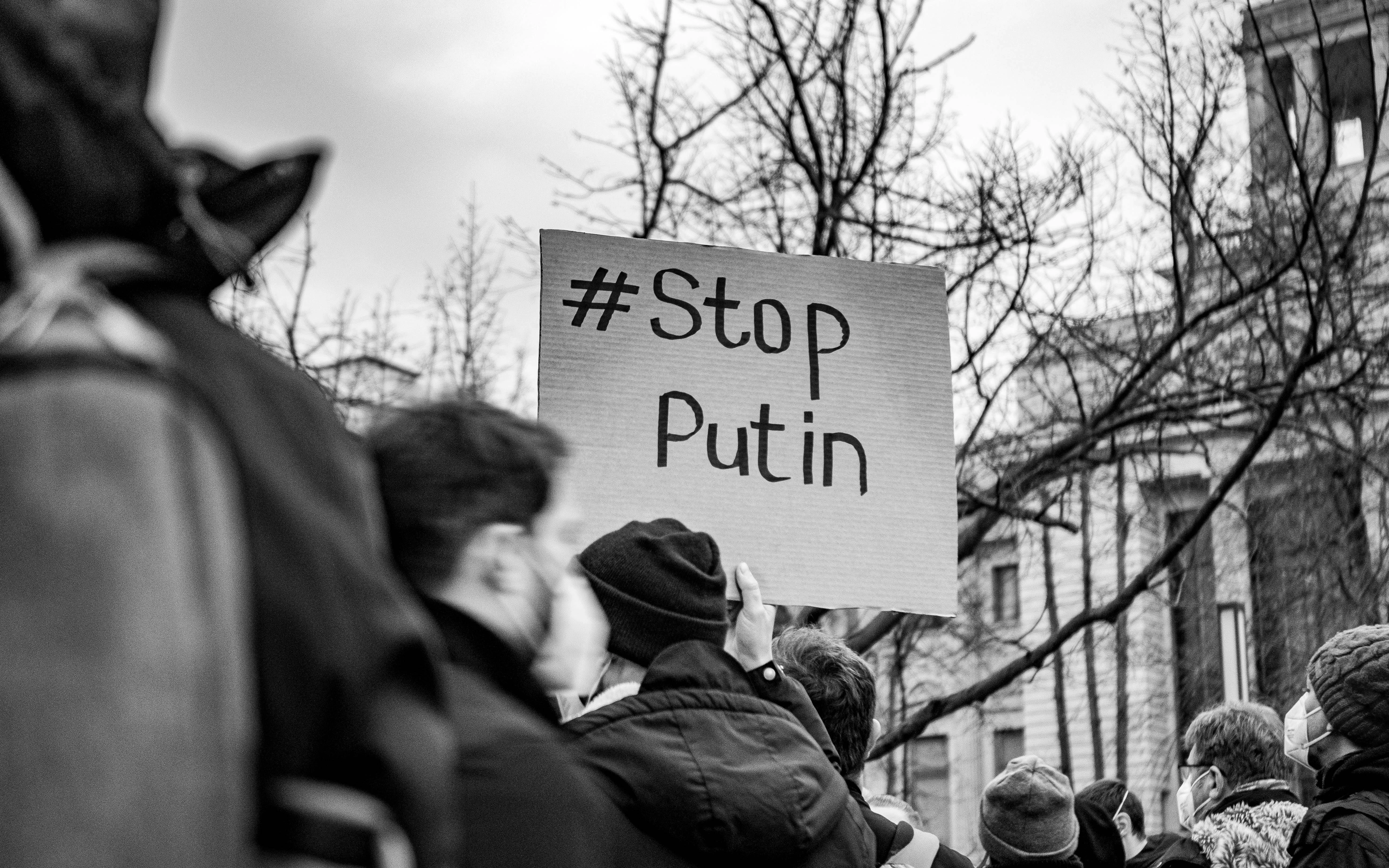 Европа рассматривает возможность отправки войск в Украину