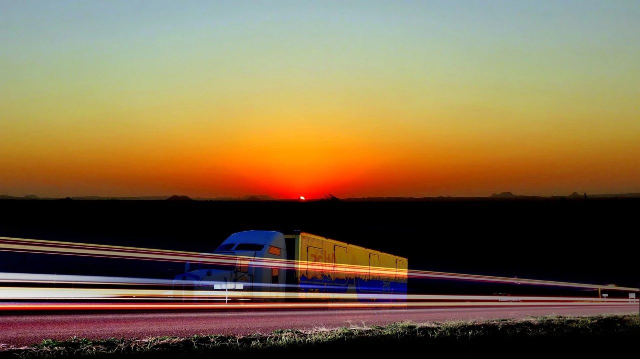 Спотовые ставки в системе Truckstop: рост для всех типов прицепов