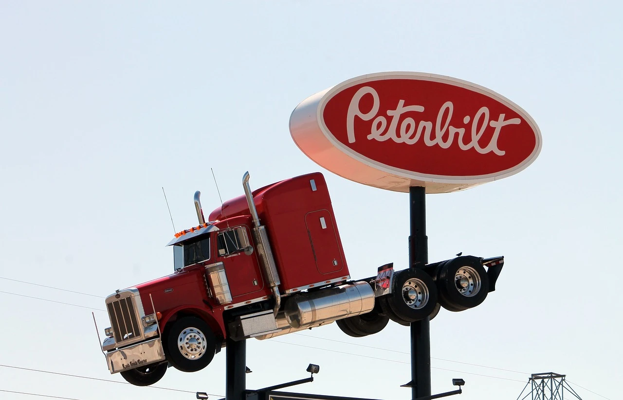 Последний экземпляр Peterbilt Model 389X разыграют в лотерее