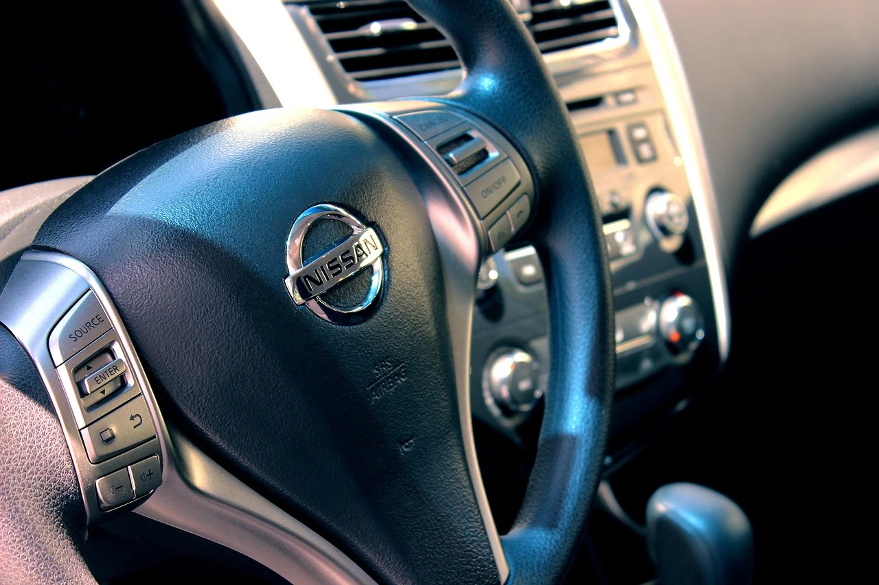 NHTSA призывает владельцев старых Nissan прекратить ездить на них