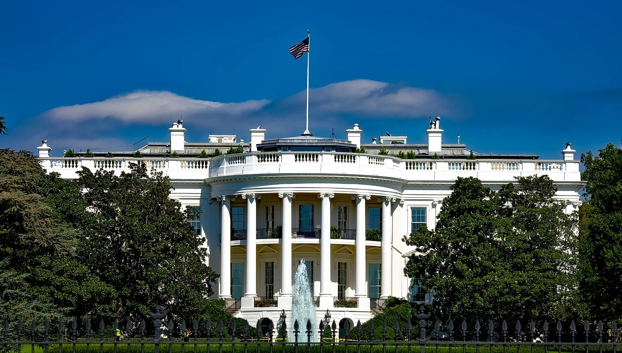 Хаким Джеффрис доведет до Джо Байдена опасения по поводу его президентской кампании