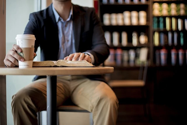 Больше не кофейный король: американцы перестают покупать напитки в Starbucks