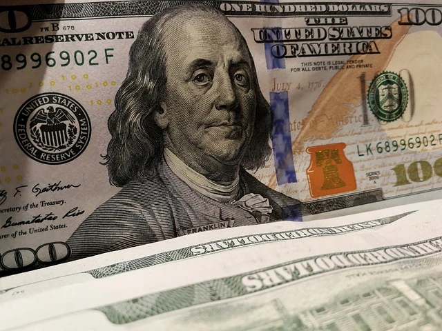 Инфляция в США упала до трехлетнего минимума