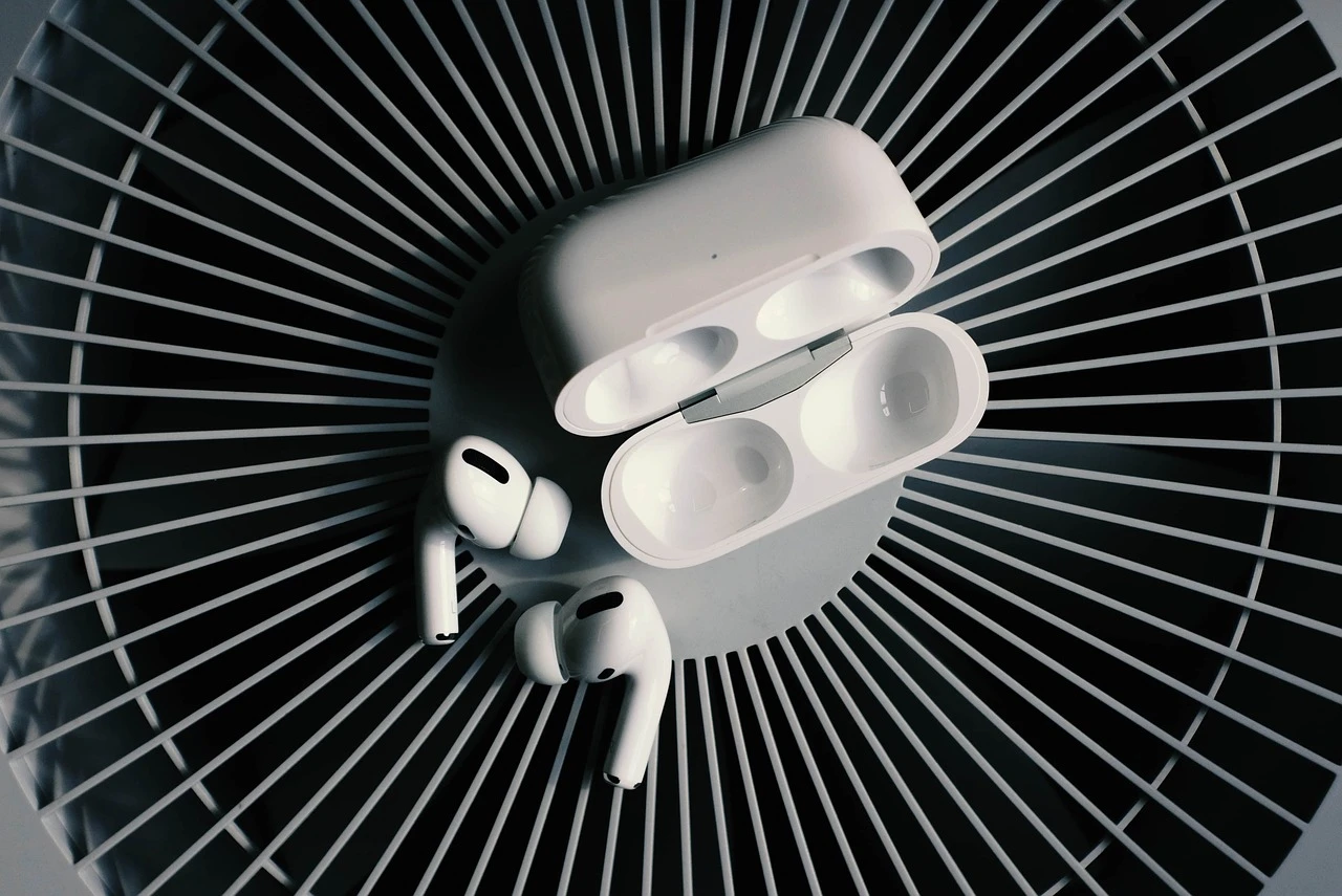 FDA одобрило использование AirPods в качестве слухового аппарата