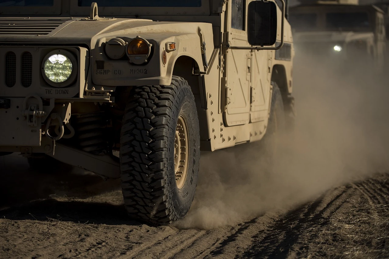 В Калифорнии из центра армии США украдены несколько Humvee