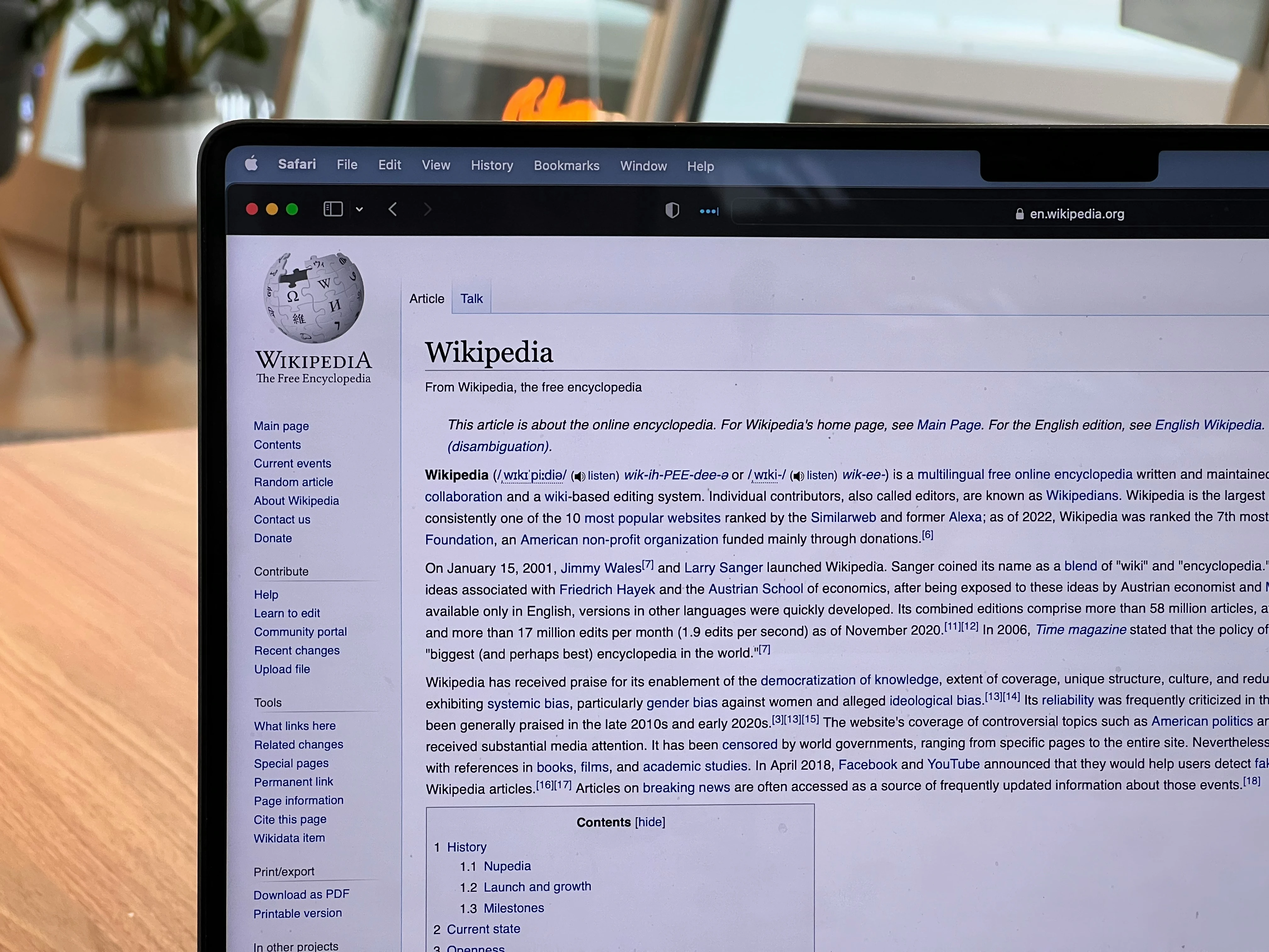 Илон Маск запустил Grokipedia - ИИ-конкурента Википедии