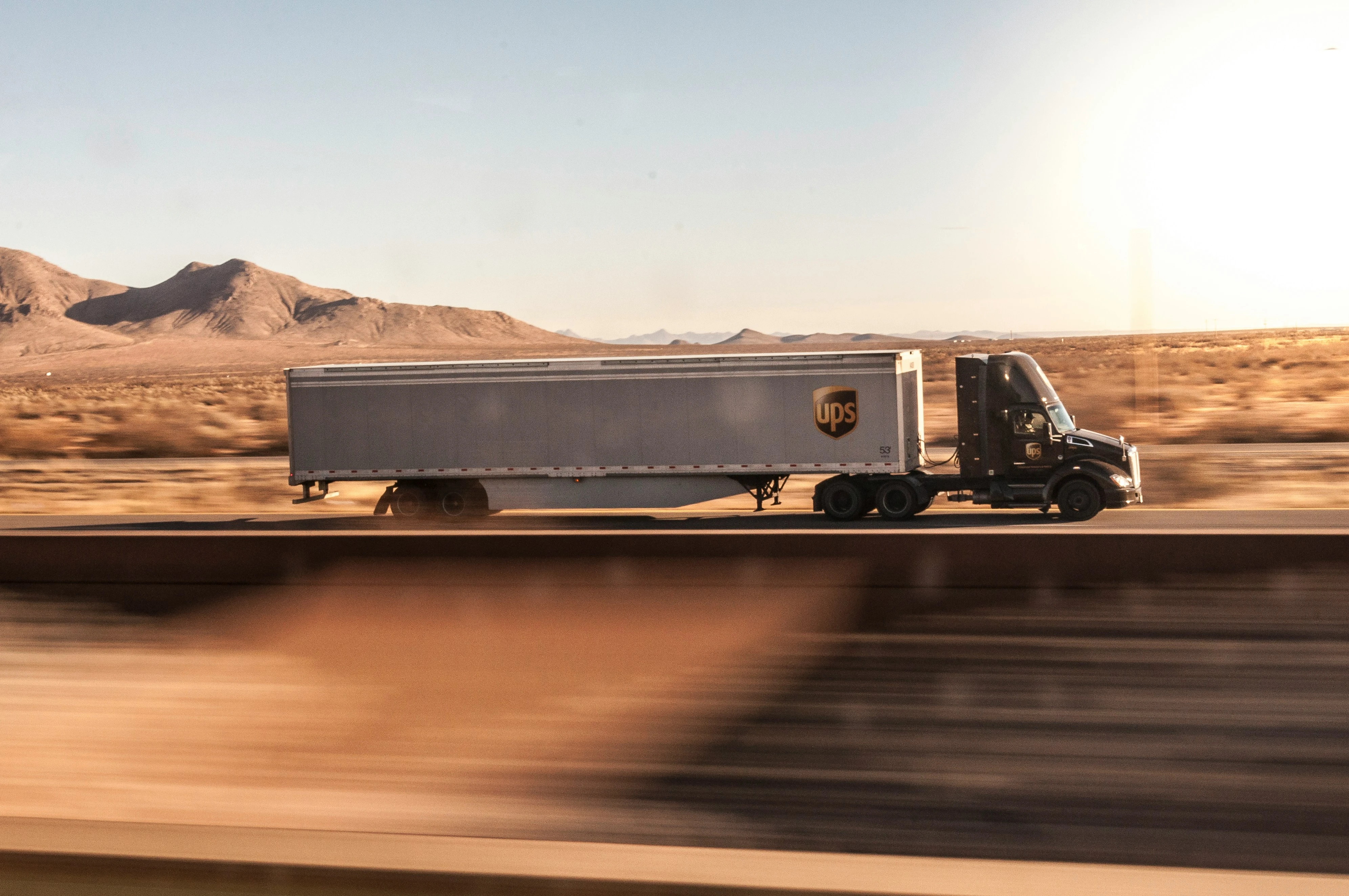 FMCSA тестирует новую гибкость в правилах часов работы, OOIDA предупреждает об опасности контроля